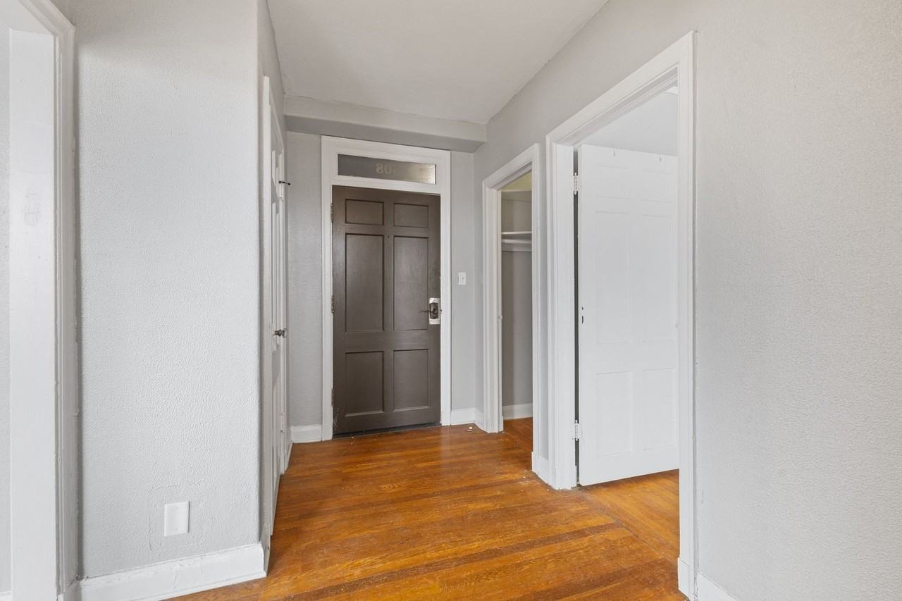 28 E 16th St #208 - Photo 2 of 13