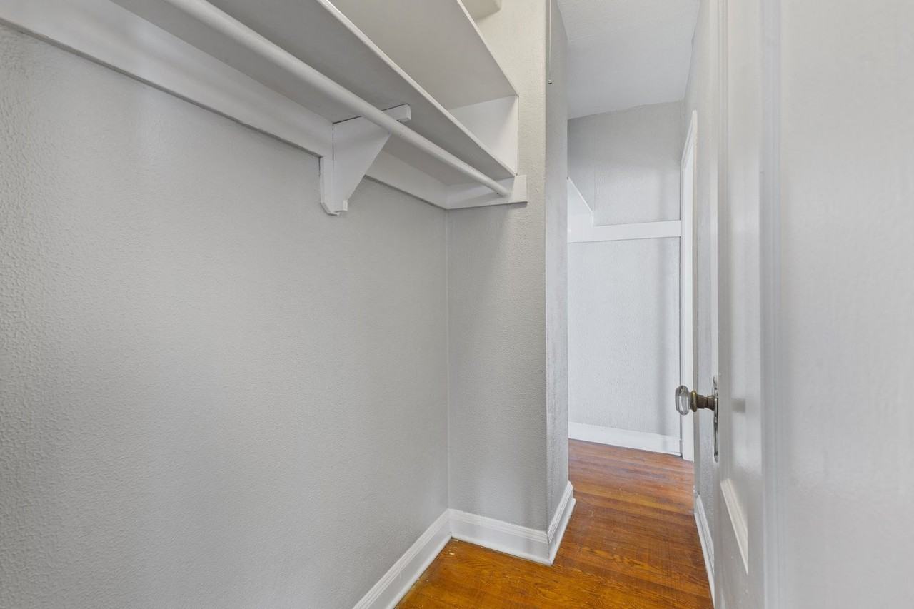 28 E 16th St #208 - Photo 5 of 13