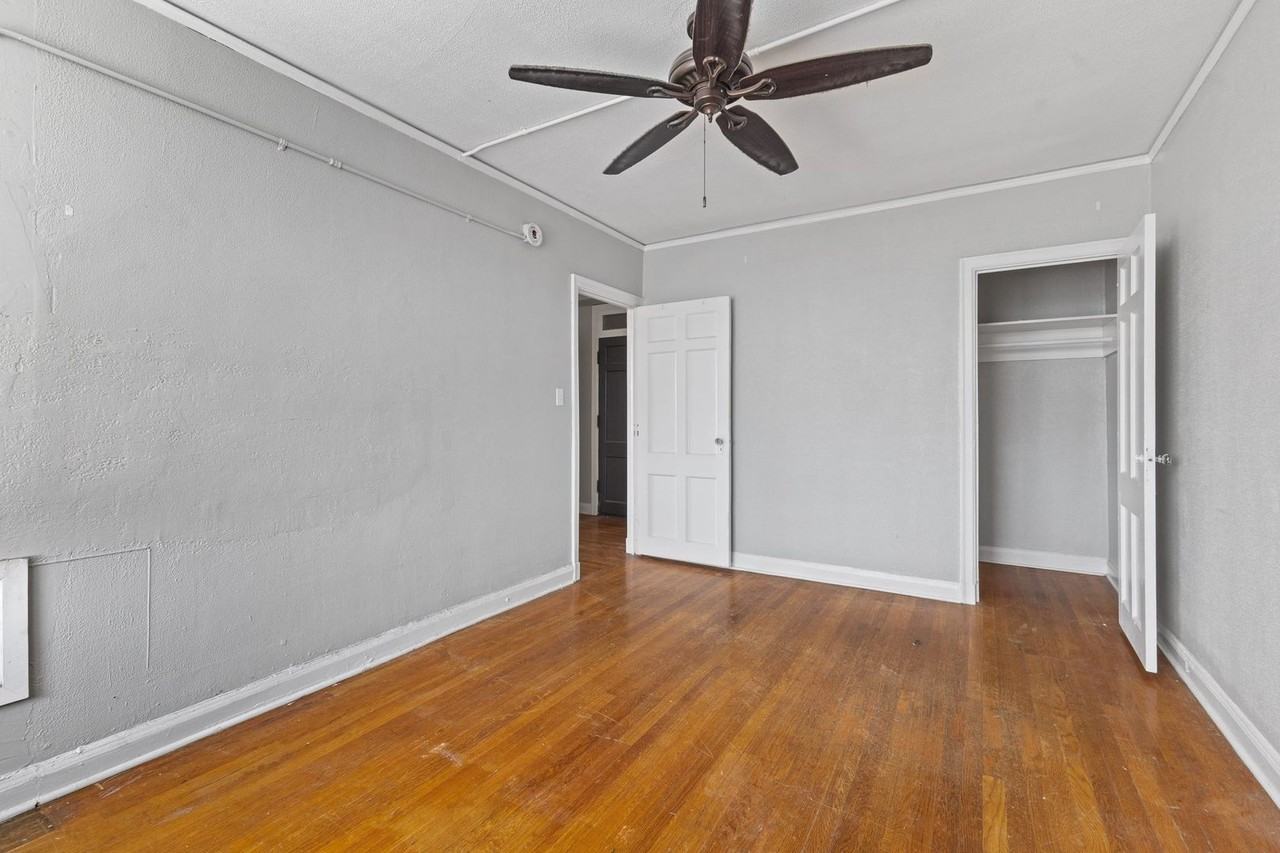 28 E 16th St #208 - Photo 7 of 13