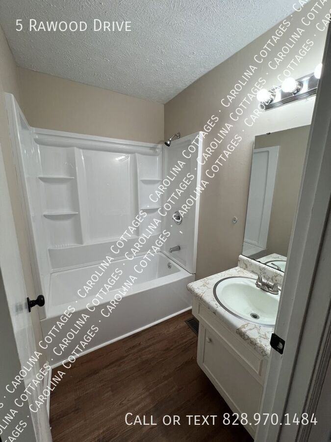 5 Rawood Dr - Photo 4 of 8