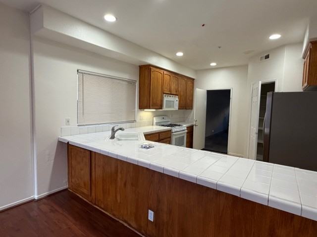 440 Hart Dr #1 - Photo 3 of 28