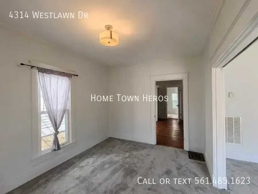 4314 Westlawn Dr - Photo 3 of 19