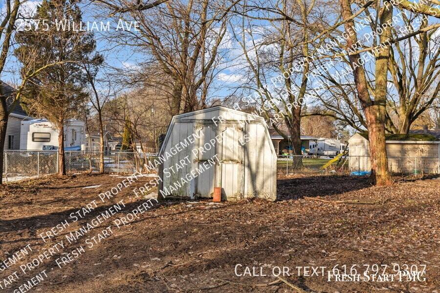 2575 William Ave - Photo 4 of 28