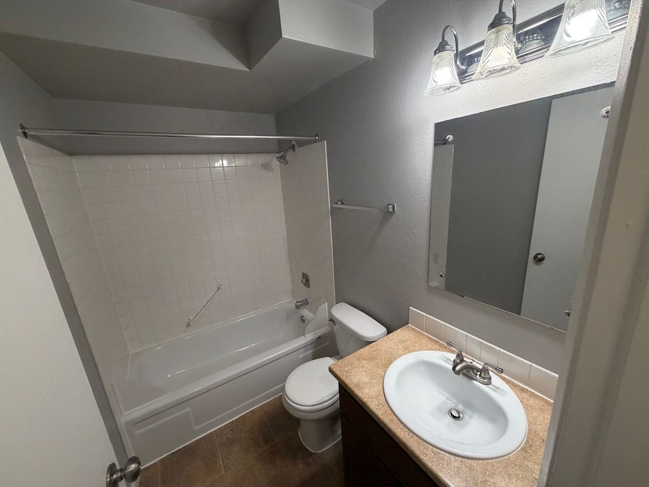 1015 South Walnut Place Apartments! - Photo 6 of 10