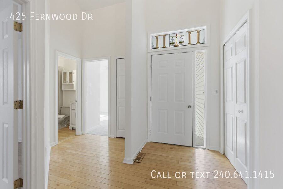 425 Fernwood Dr - Photo 2 of 35