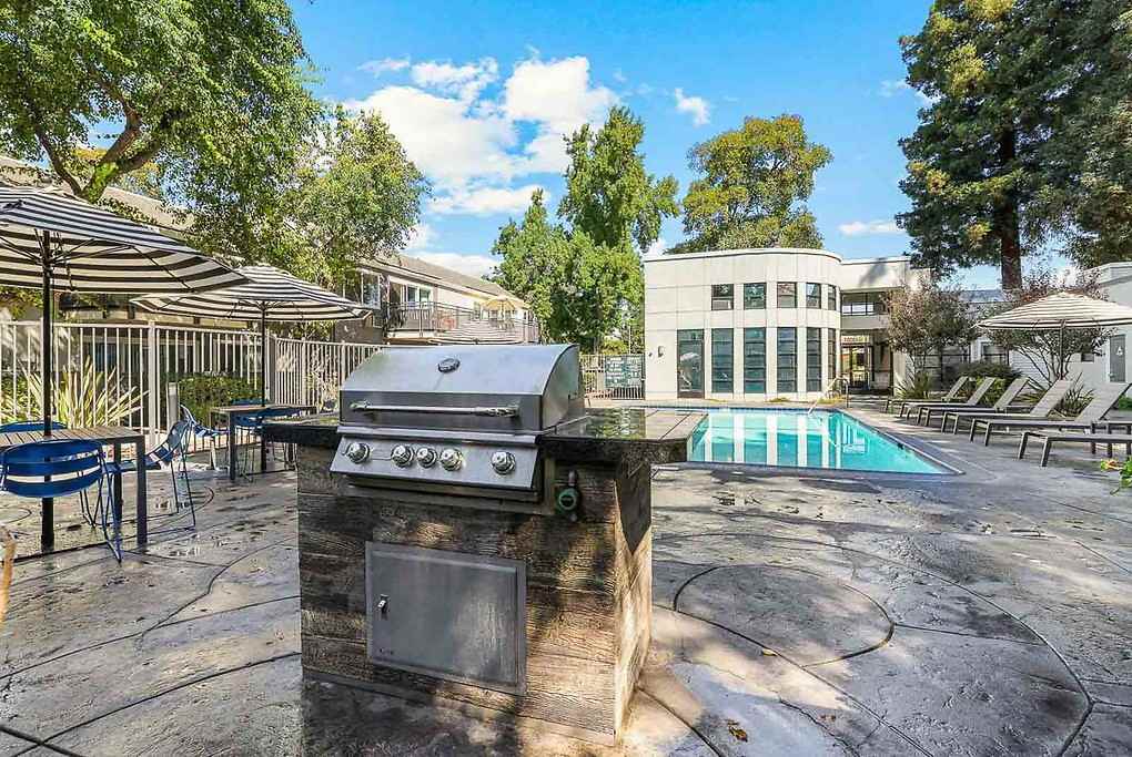 Boulevard - Photo 6 of 41