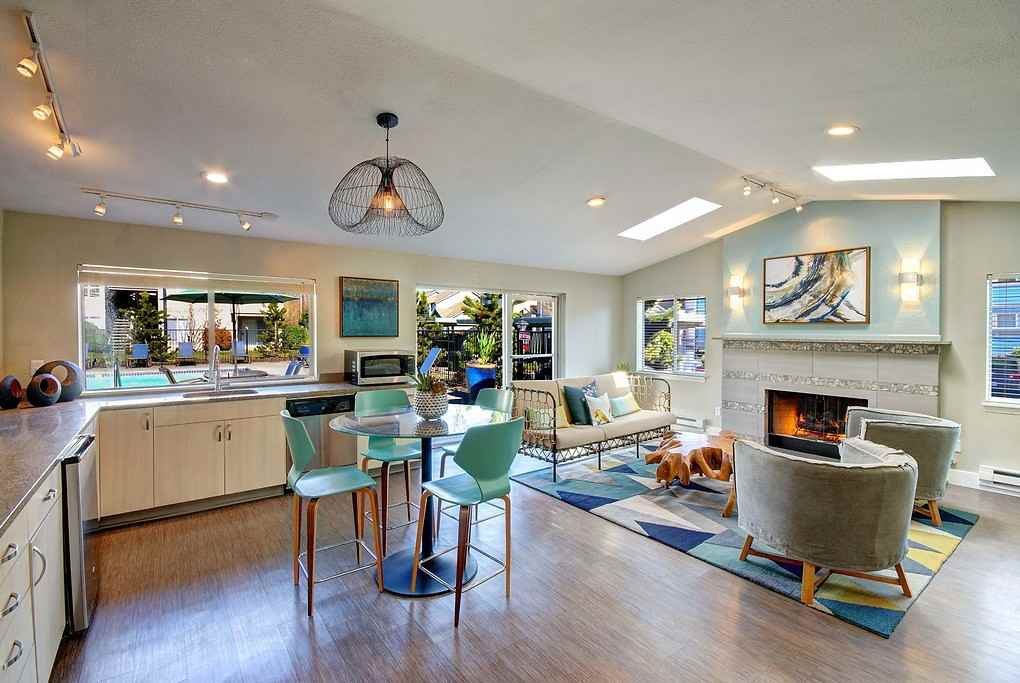 Martha Lake - Photo 4 of 35