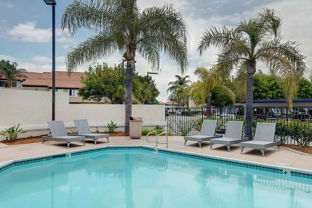 Parkside Court - Photo 4 of 35