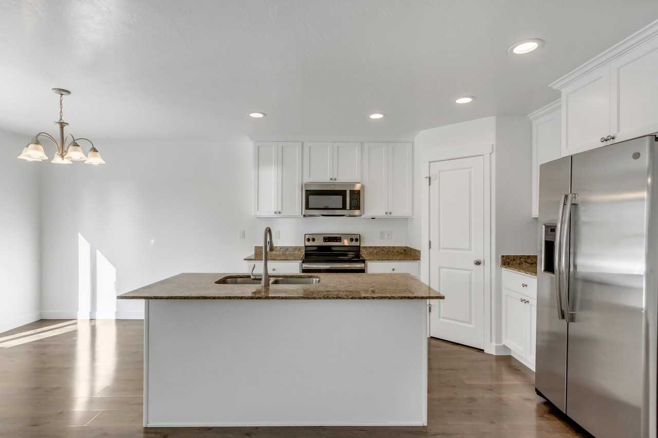 1158 S 1740 W #1 - Photo 6 of 32