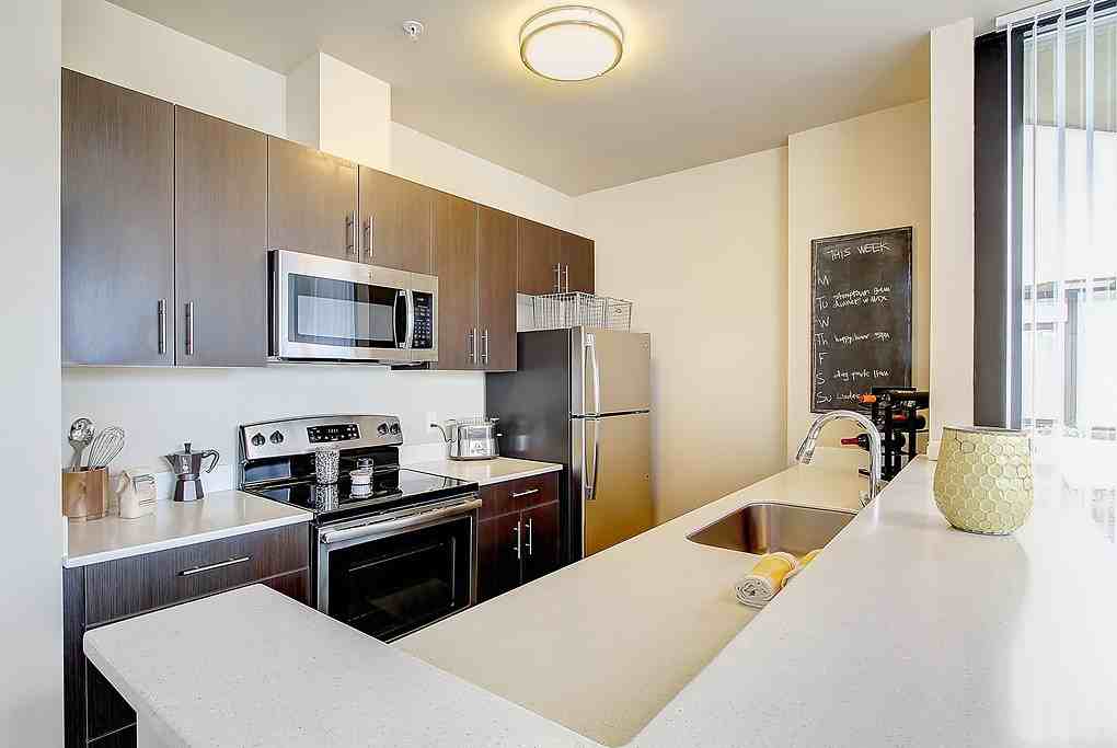 Wharfside Pointe - Photo 7 of 47