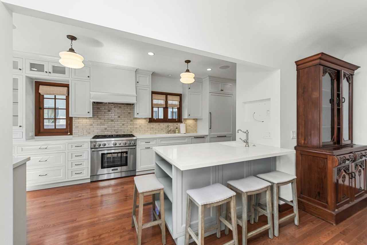 1039 Hi Point Street - Photo 5 of 28