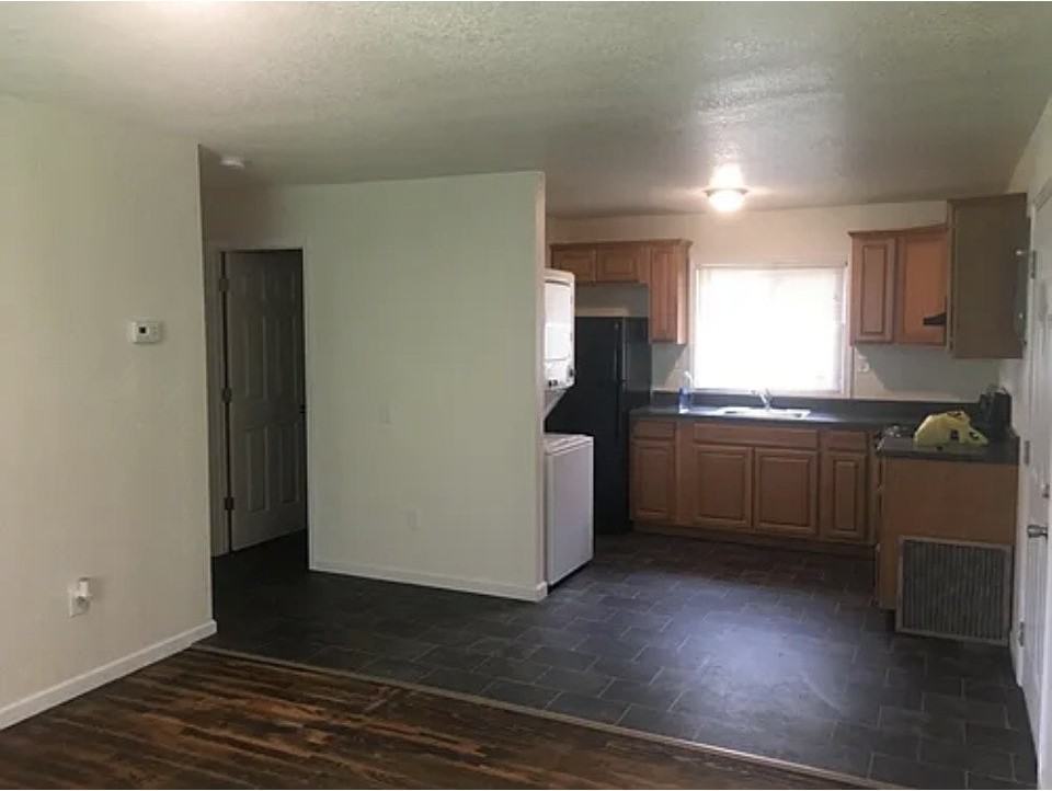 106 E Hunter Cir , Unit 106 - Photo 6 of 15