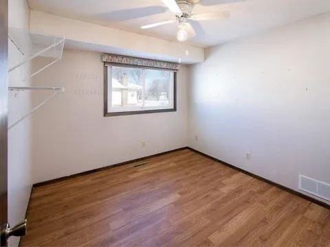 845 145th Street East - Photo 2 of 21