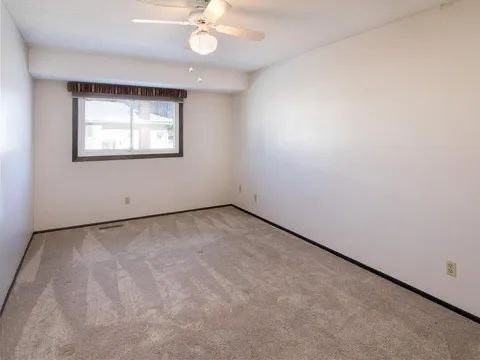 845 145th Street East - Photo 6 of 21