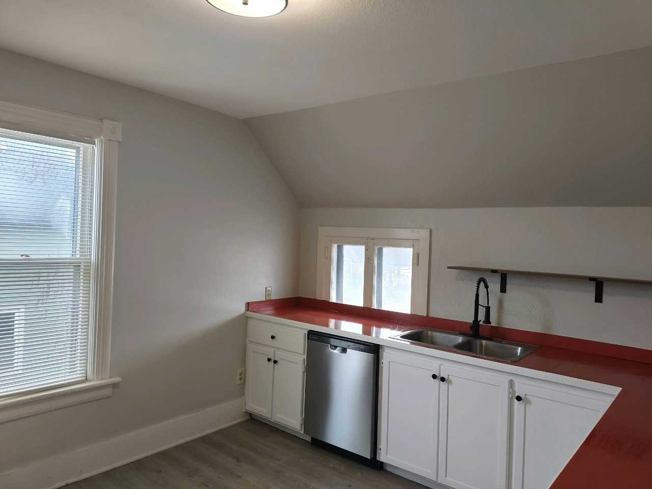 530 7th Street Northwest, Unit 3 - Photo 2 of 9