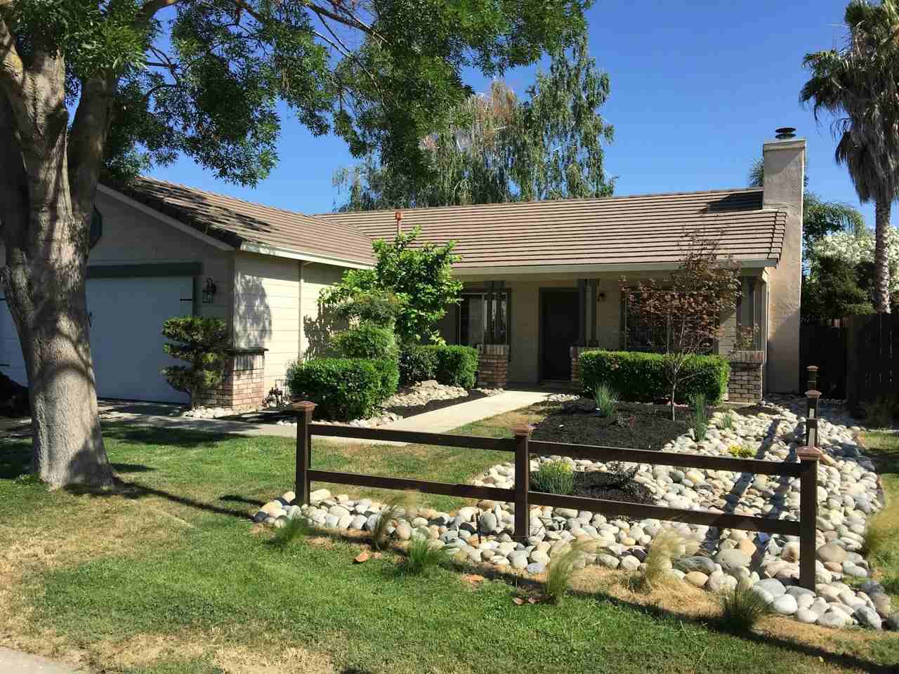 769 Prairie Dunes Drive - Photo 2 of 15