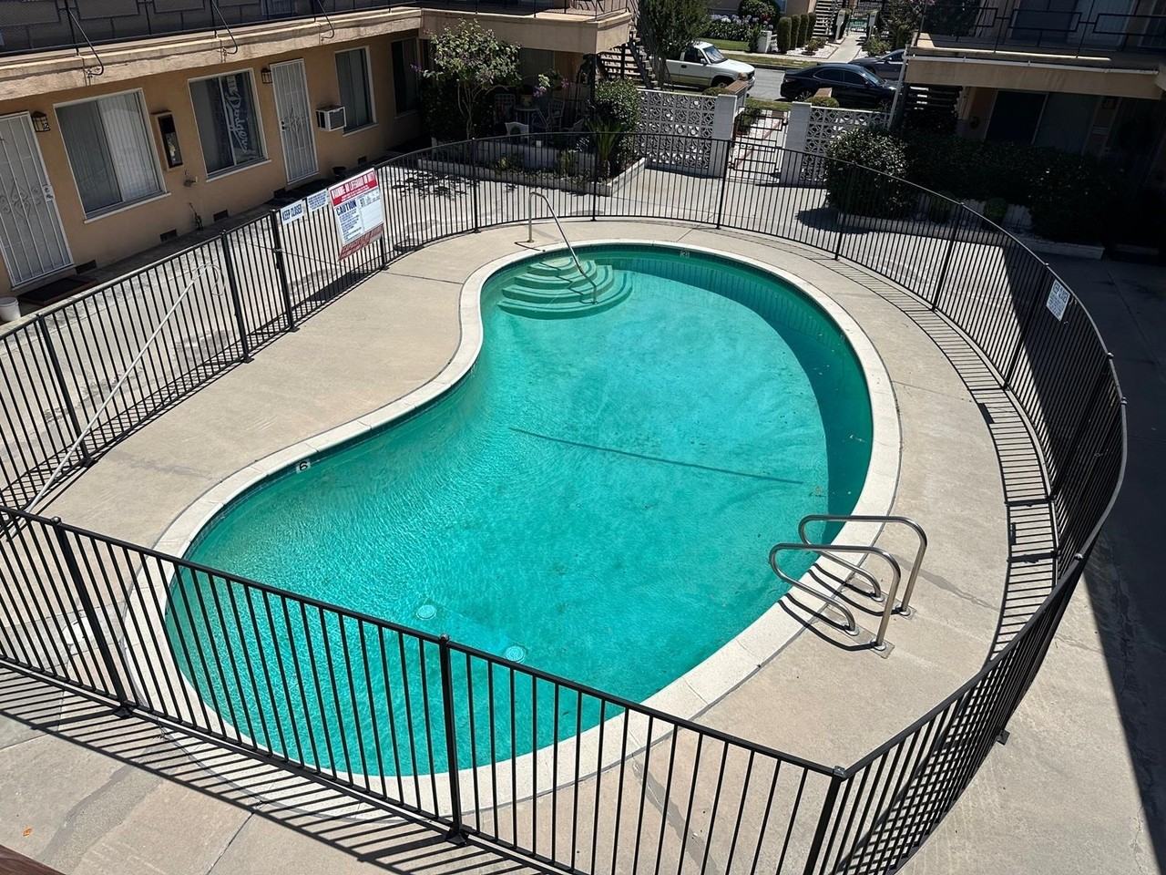 Algrove Apartments - Photo 5 of 50