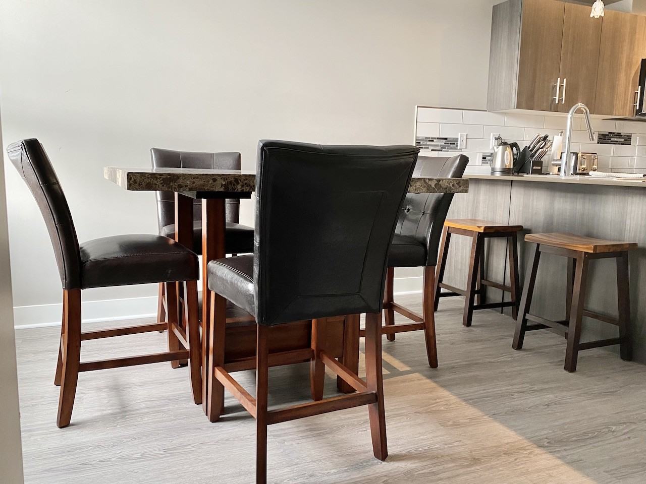 110 Baxter Ave #305 - Photo 7 of 18