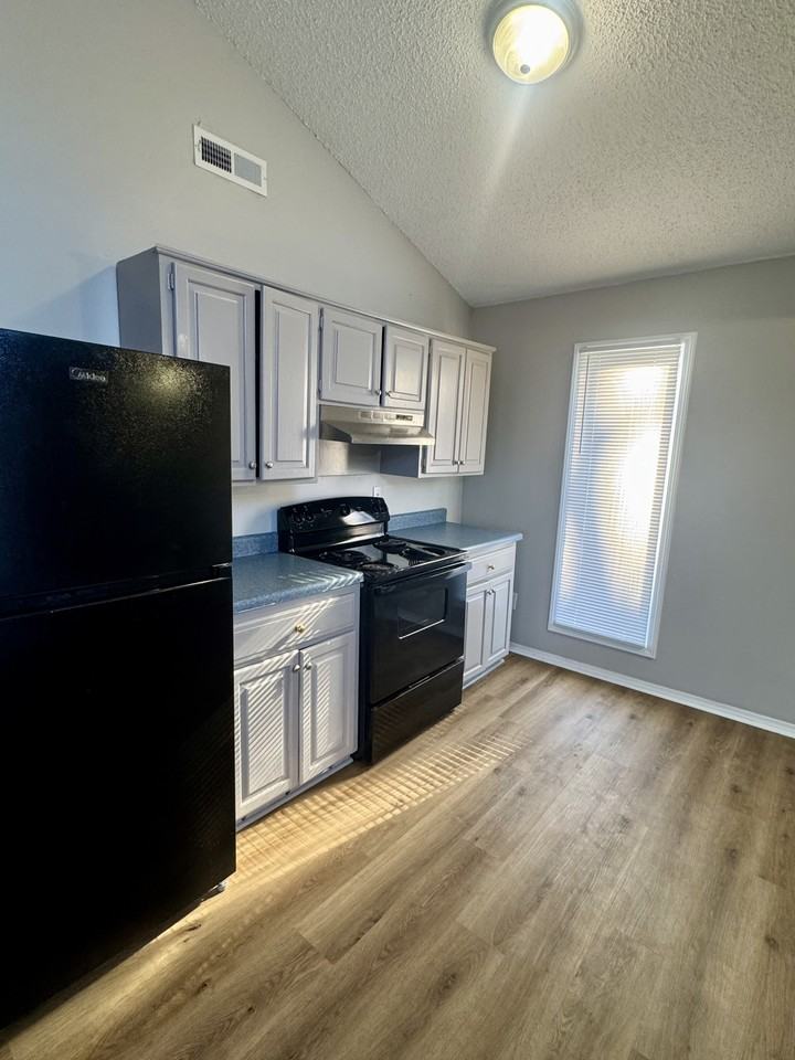 13771 Turnberry Lane 109 - 109 #109 - Photo 4 of 8