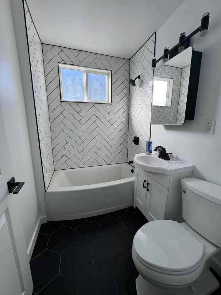 317 Tennyson Rd #NA - Photo 7 of 8