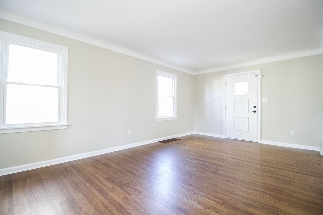 4353 Lyman Ave #NA - Photo 4 of 24