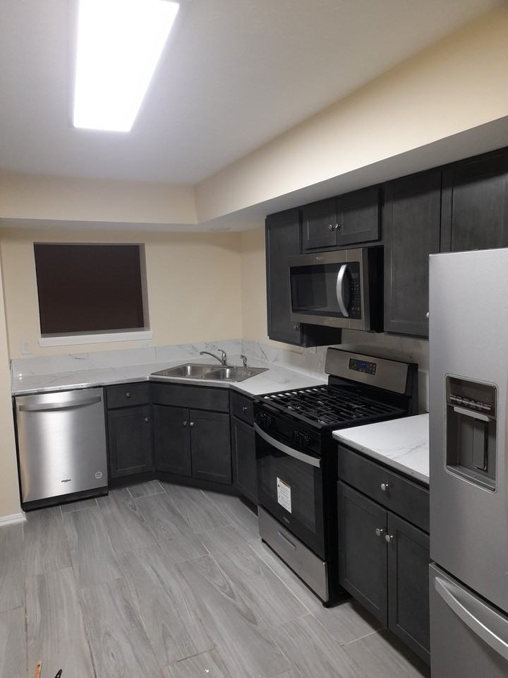 2703 Claybrooke Dr #2703 - Photo 7 of 10