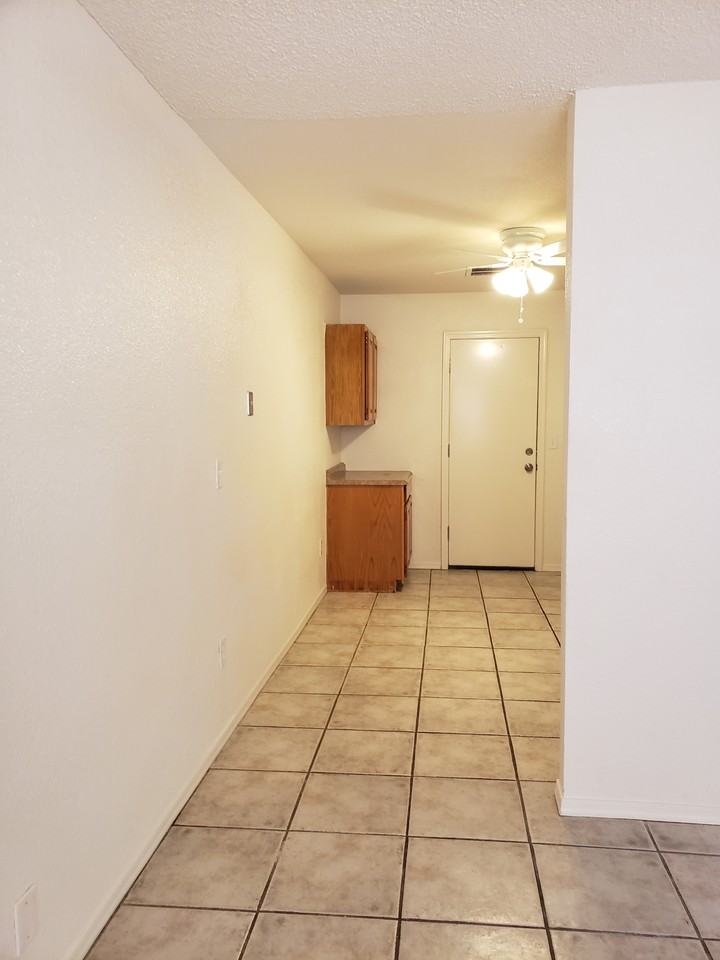 3131 E Butler Ave #3 - Photo 4 of 18