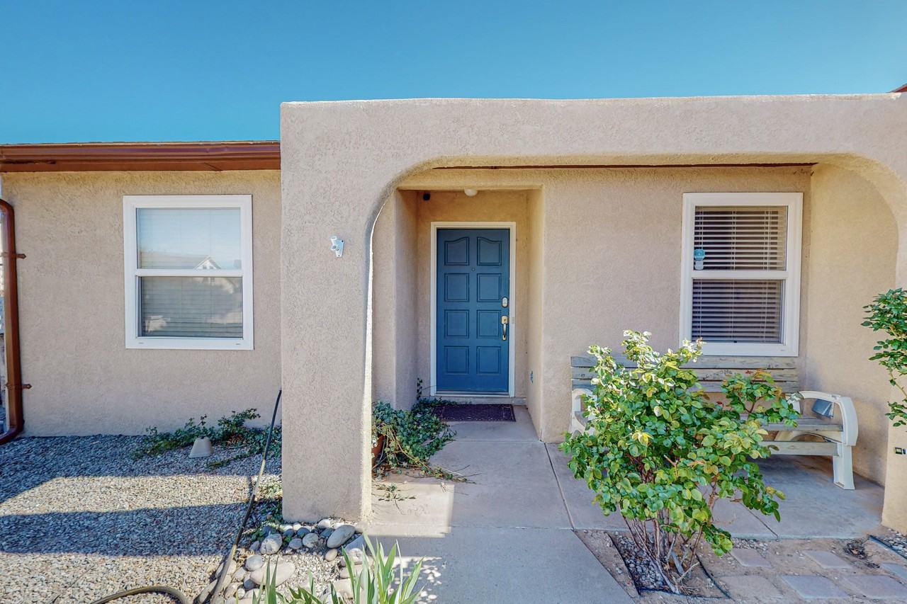 3010 May Cir Se #NA - Photo 3 of 28