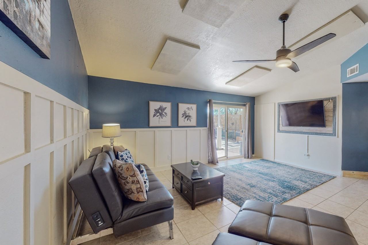 3010 May Cir Se #NA - Photo 4 of 28