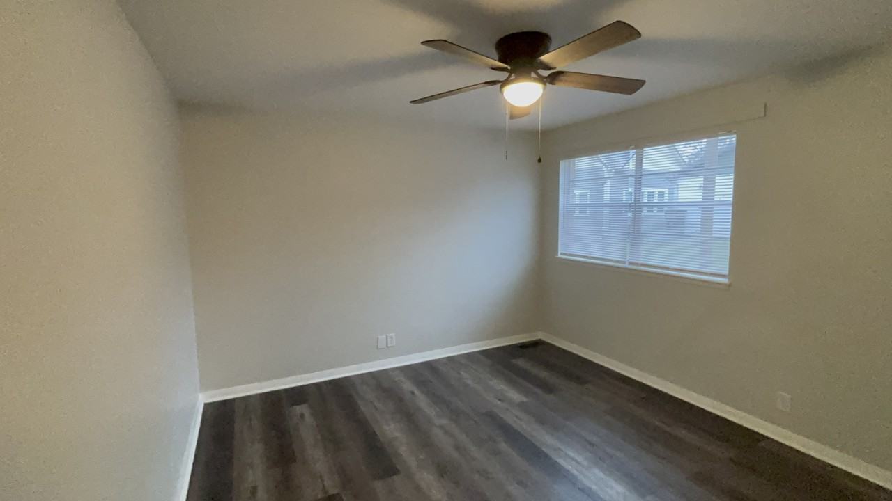 1100 2nd St Sw #4 - Photo 3 of 7