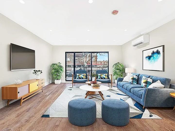 694 E 38th St #2 - Photo 3 of 14