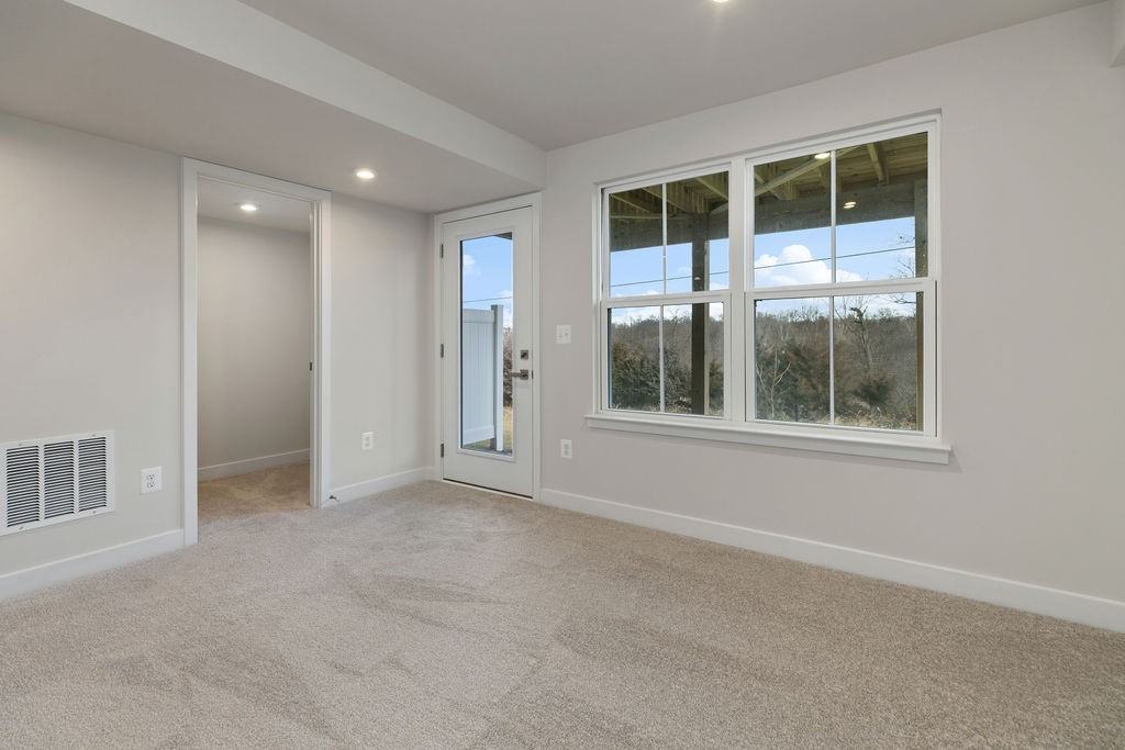 4677 Drysdale St #NA - Photo 6 of 17