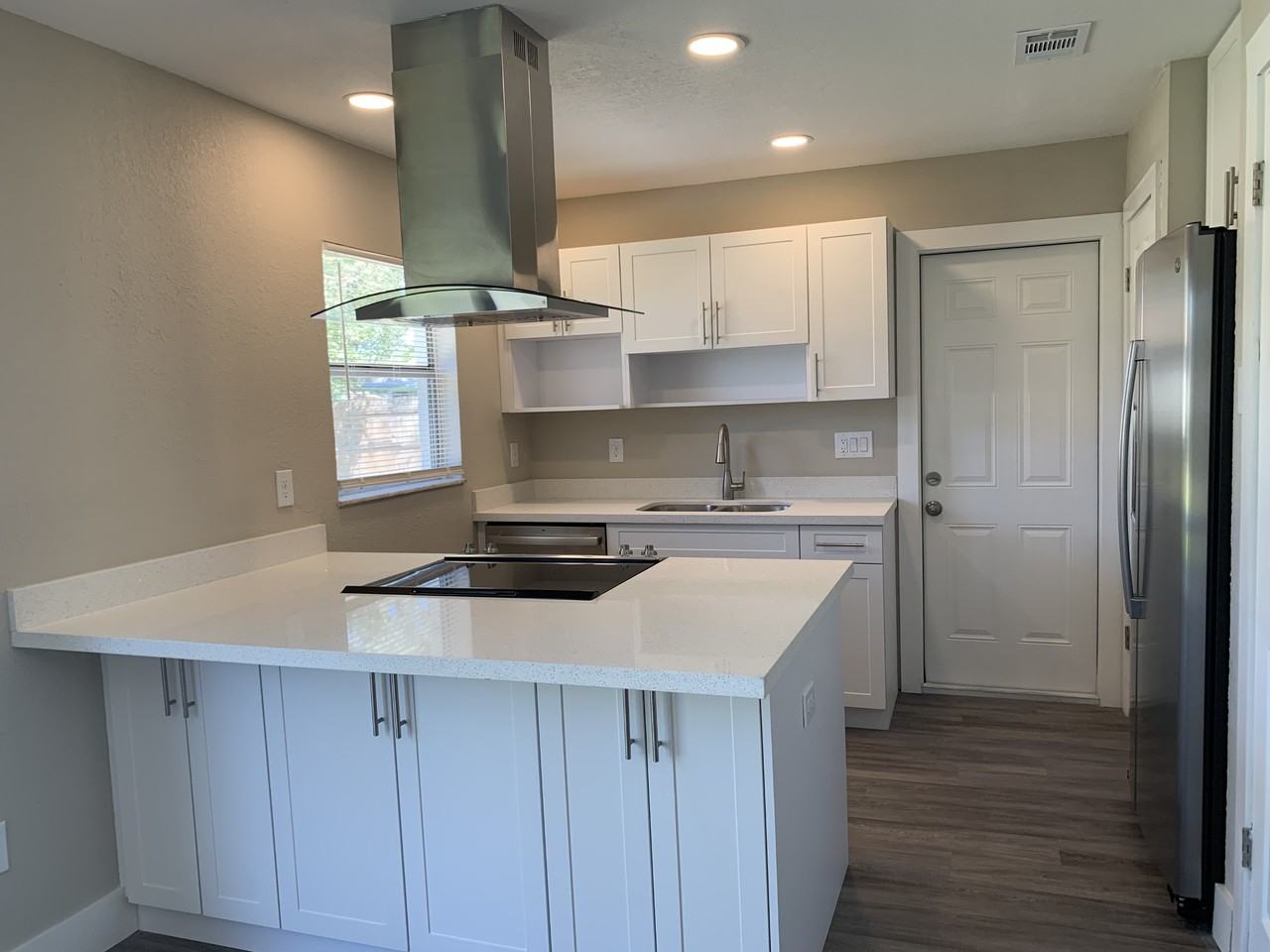 5618 12th Ave S #NA - Photo 4 of 11