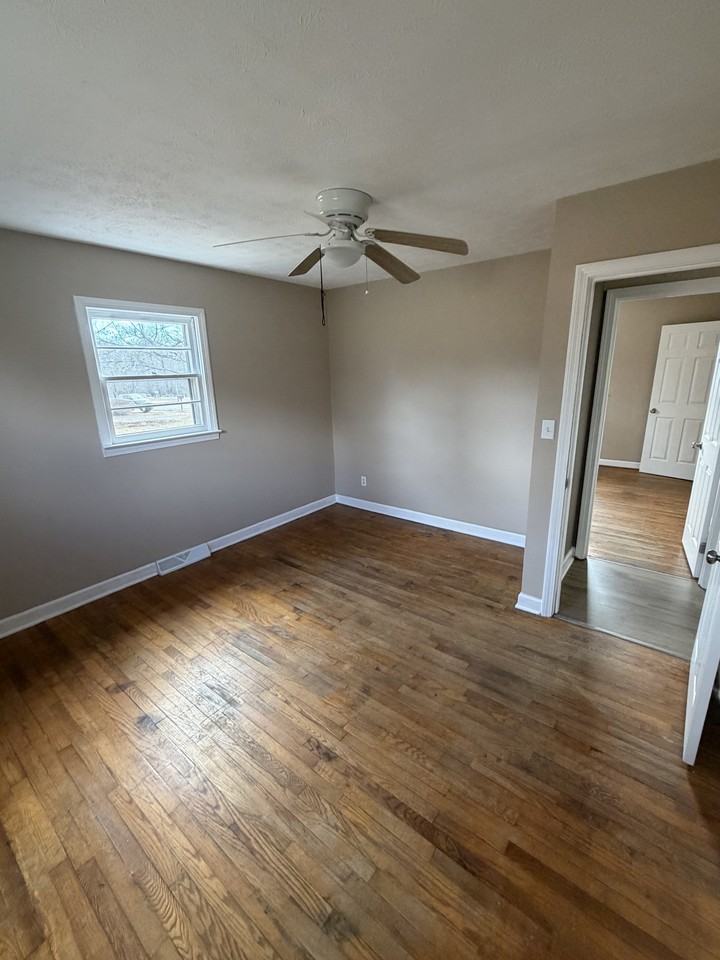 1842 Orchard Dr #NA - Photo 4 of 10