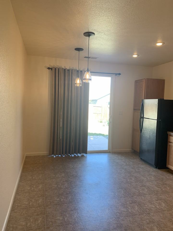 1504 Crest View Rd #NA - Photo 6 of 12