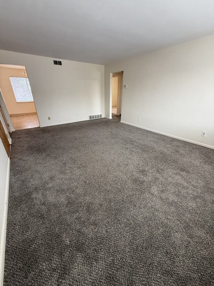 704 14th St S #6 - Photo 2 of 12