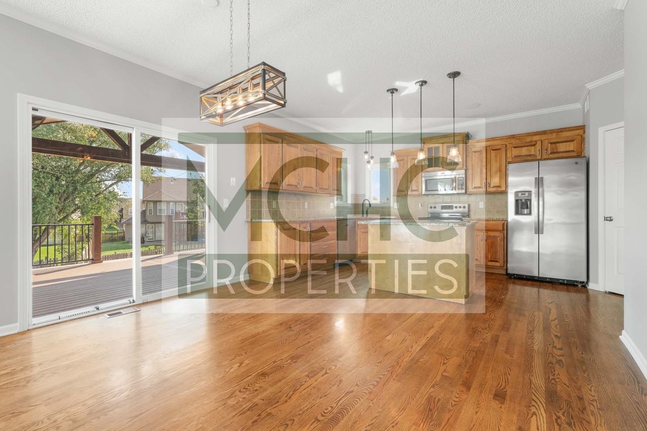 2353 Sw Current Ct #1 - Photo 6 of 40