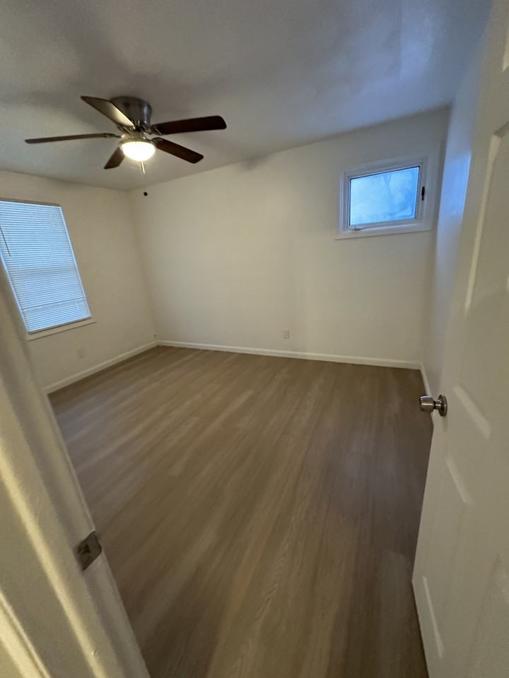 12 Imperial Dr #NA - Photo 6 of 18