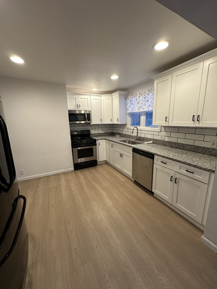 12 Imperial Dr #NA - Photo 2 of 18