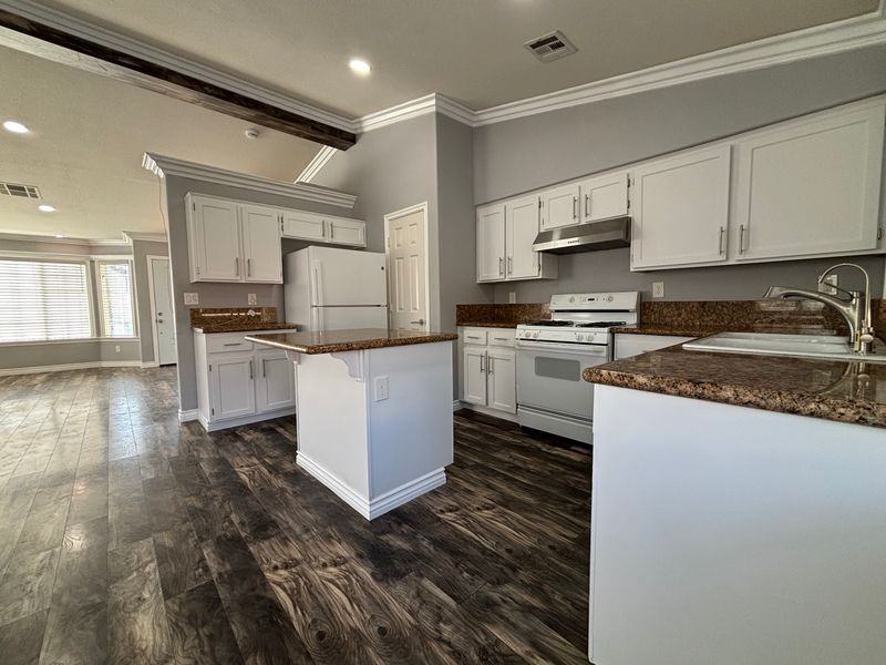 870 Centaur Ave #1 - Photo 4 of 10