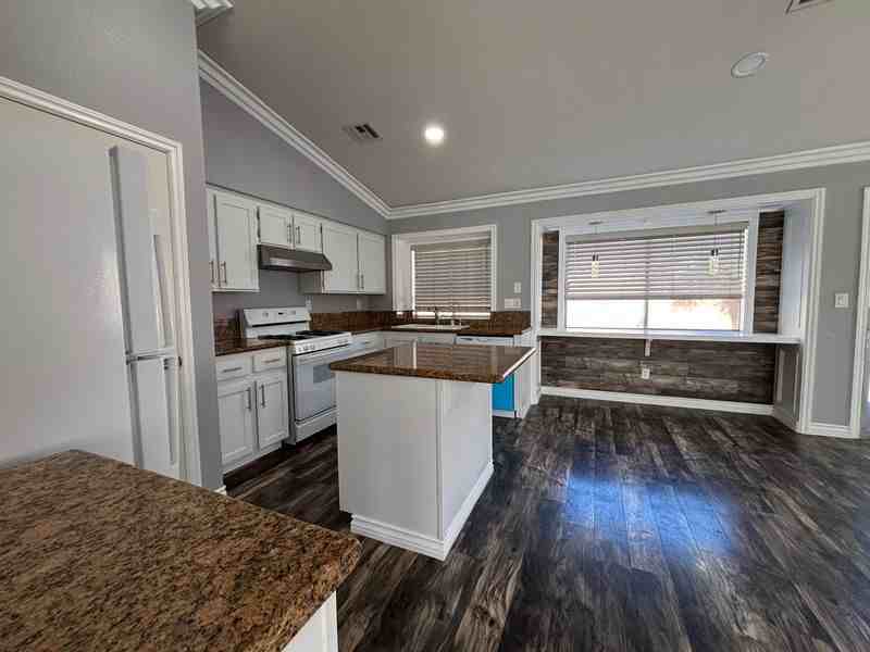 870 Centaur Ave #1 - Photo 5 of 10