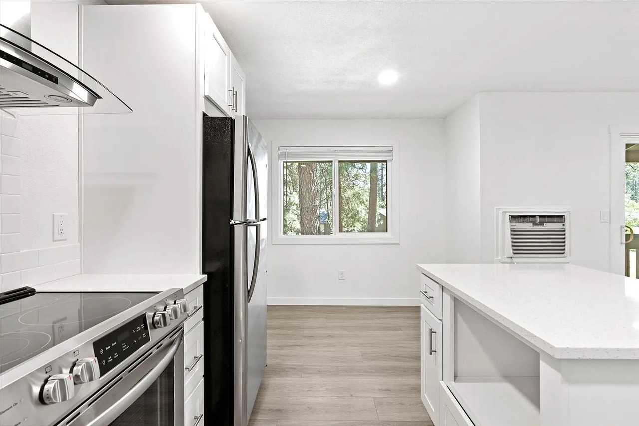 Centennial Pines Apartments! - Photo 5 of 12