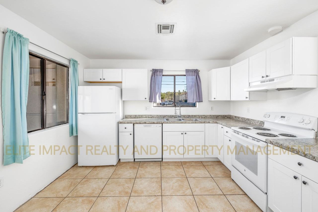 1462 W Saint Marys Rd #1 - Photo 5 of 26