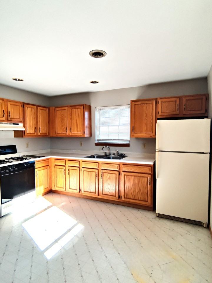 1240 / 3937 E 2603rd Rd, Sheridan - Photo 7 of 13