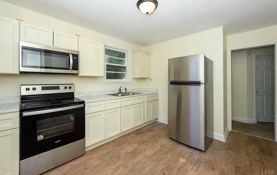 1512 Augusta Street - Photo 2 of 7