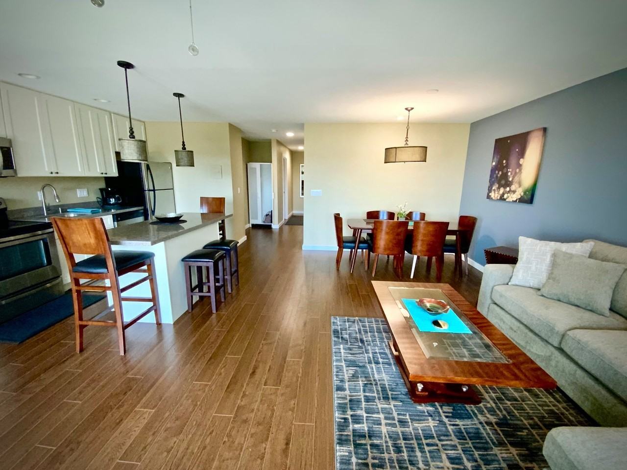 Renton Highlander - Photo 3 of 15