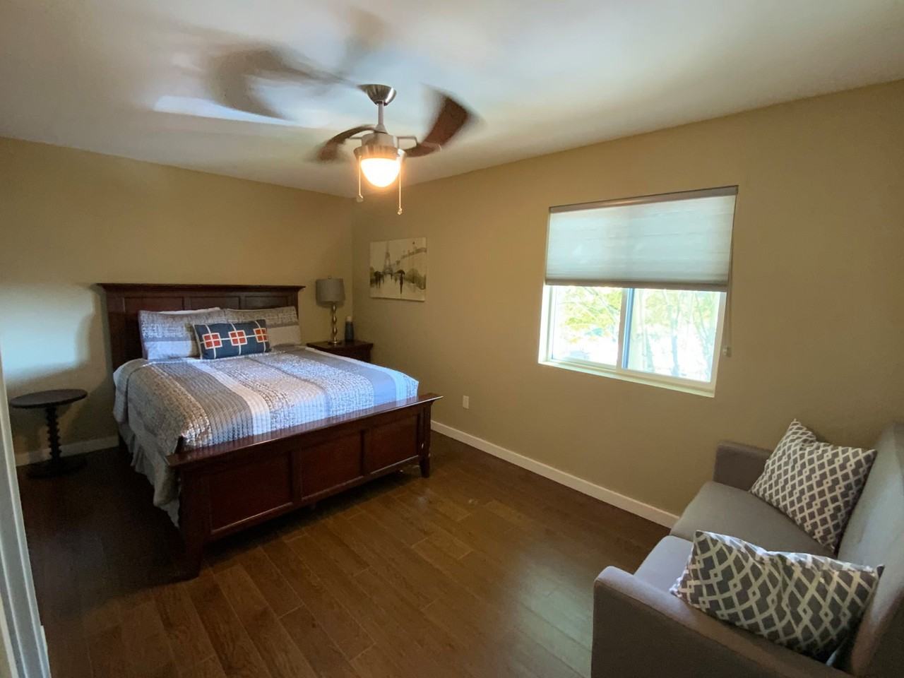 Renton Highlander - Photo 4 of 15