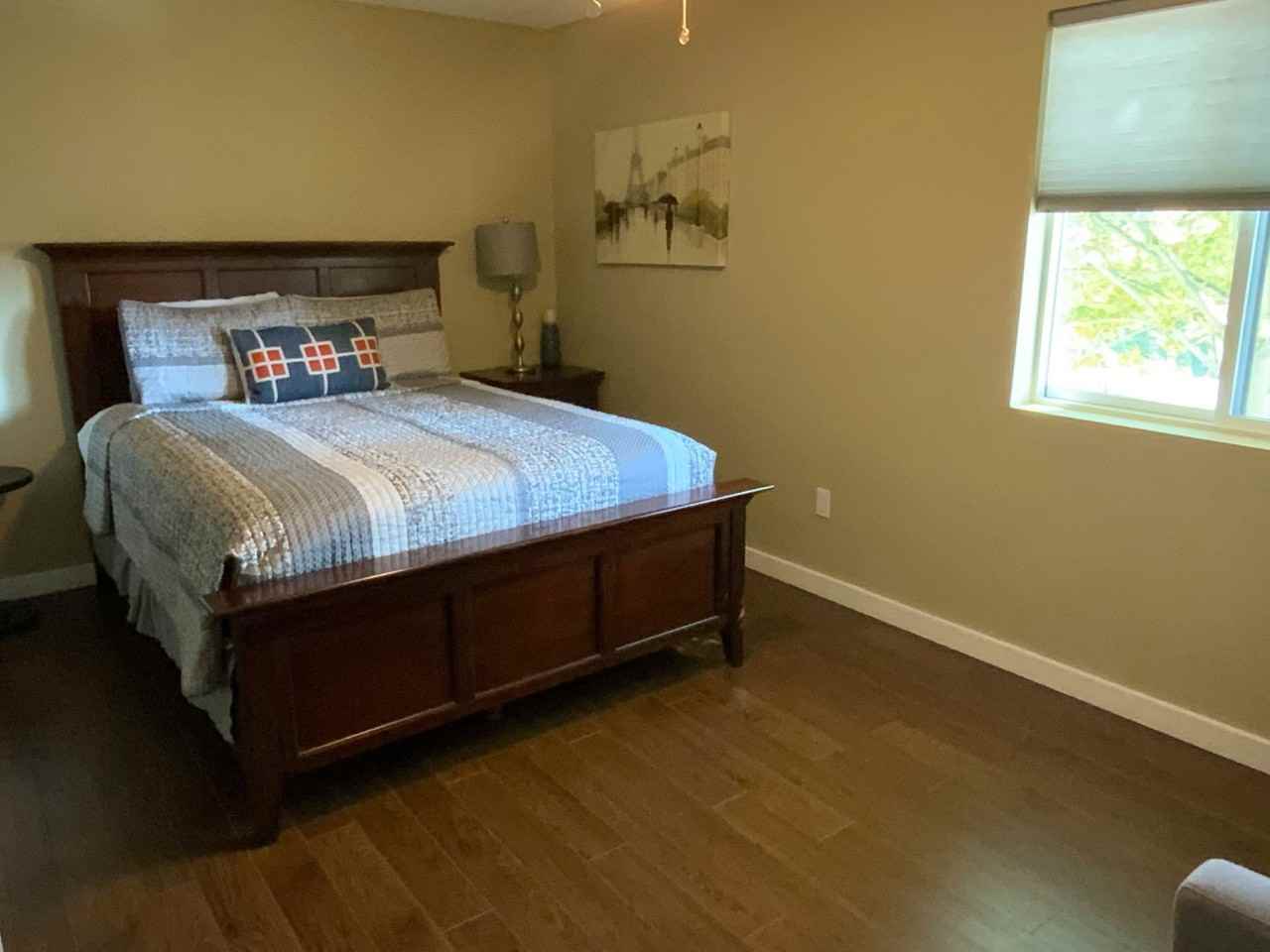 Renton Highlander - Photo 5 of 15