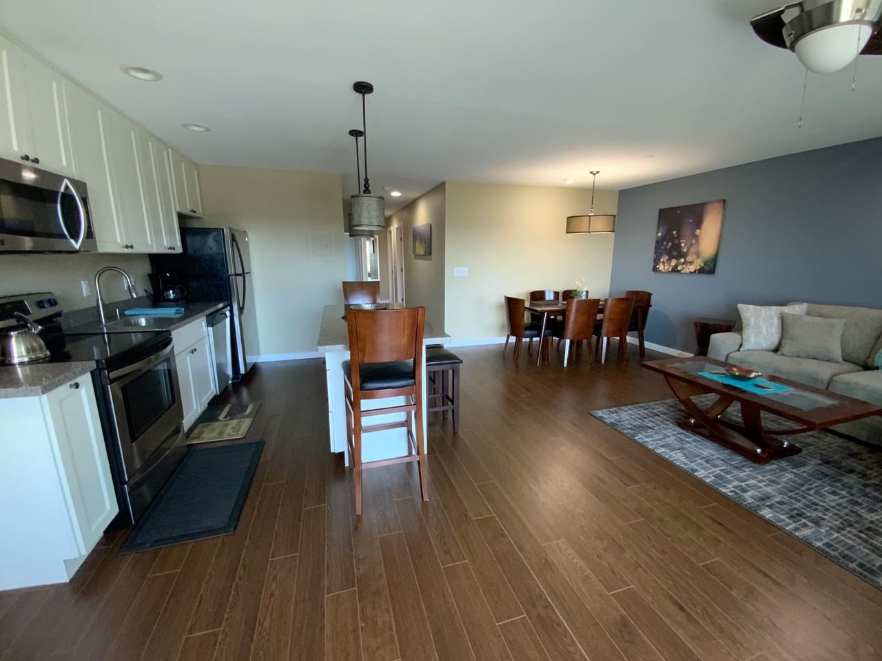 Renton Highlander - Photo 7 of 15