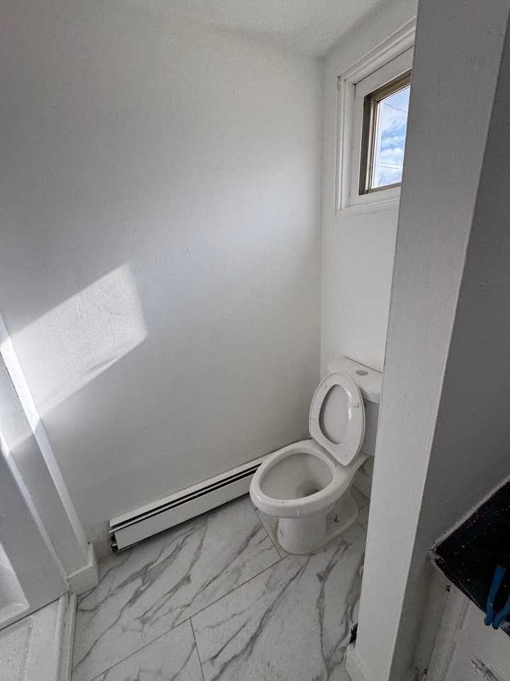 101 Squires Avenue - Photo 2 of 12